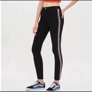 Top Shop Moto Jamie black jeans‎ with side cheetah stripe 30x30
